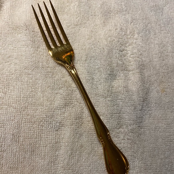 Vintage Oneida Golden Chateau flatware - Picture 8 of 15